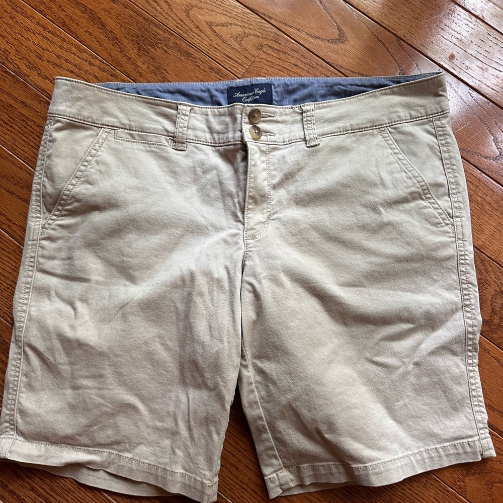 American Eagle Outfitters Womens Khaki Shorts